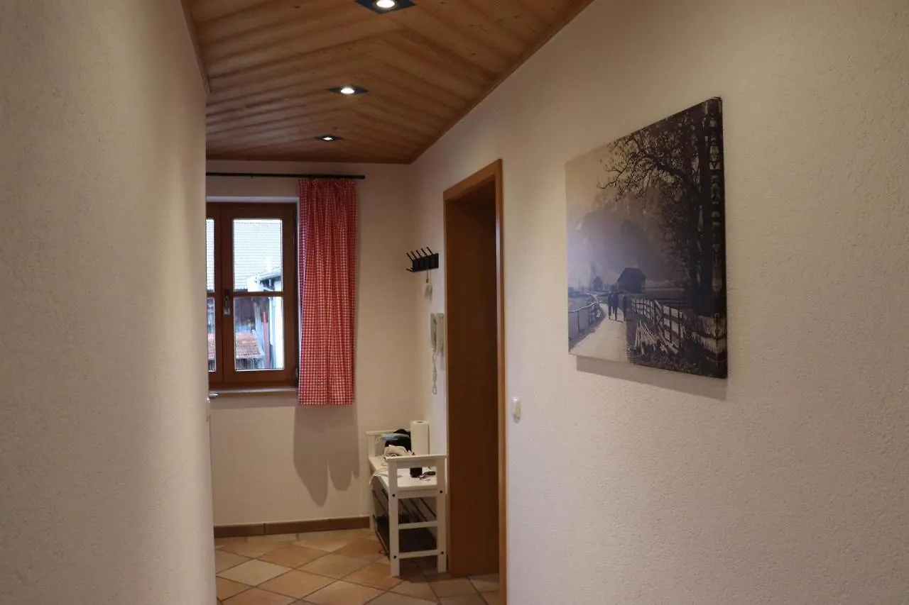 Ferienhaus Pfeiffer 施万高